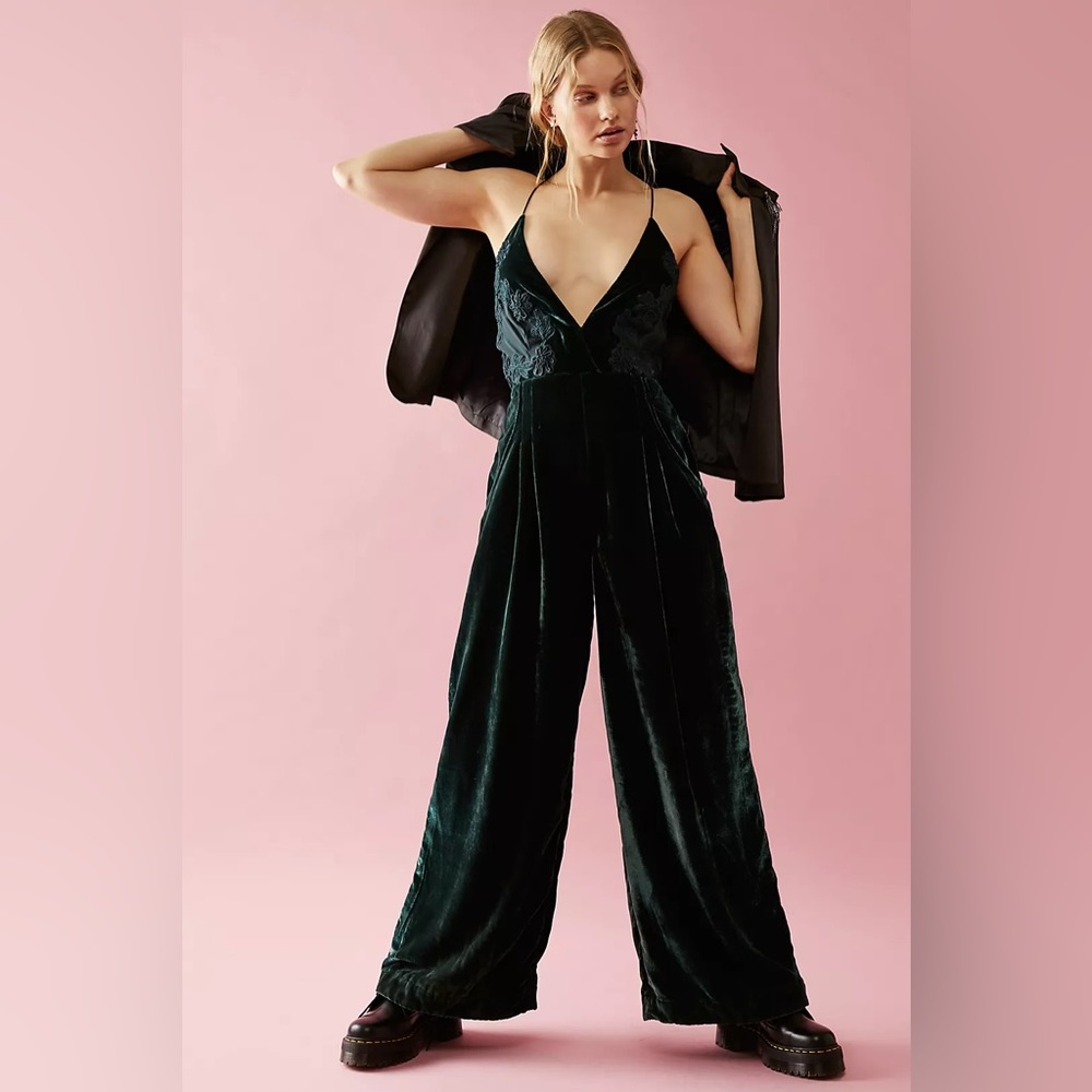 NWOT Free People Blake Jumpsuit Velvet Holiday Size 4 dark Green wide leg